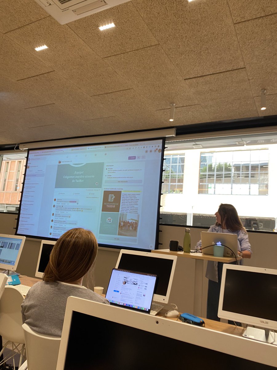 PabloRicoMKT's tweet photo. Empezamos la primera clase de twitter 🚀 en @aulaCM con @estherrsp #equipo241 #aulacm https://t.co/GGL4MvZYOD