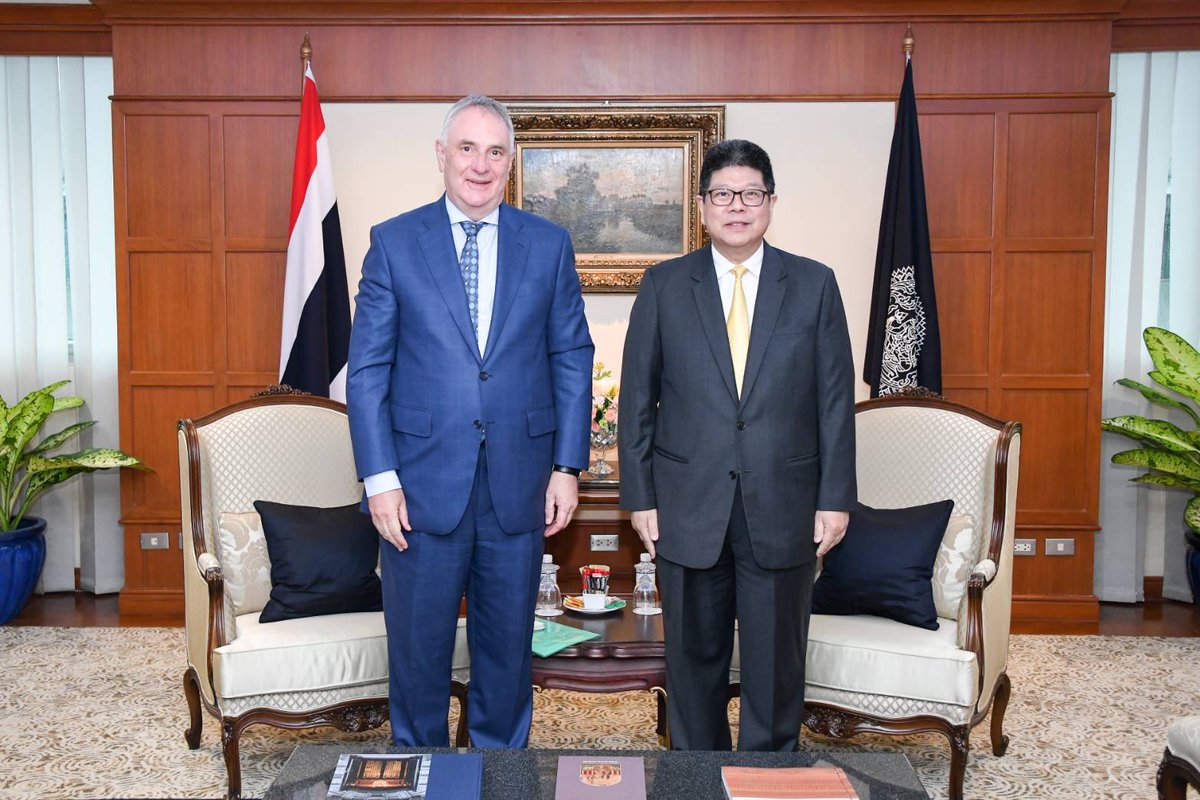 MFAThai's tweet photo. New Zealand Ambassador to Thailand 🇳🇿 paid a courtesy call on PS Thani🇹🇭 on the occasion of his assumption of duty. Both sides discussed post #COVID19 economic recovery coop. &amp; shared views on regional developments such as #ASEAN #APEC2022THAILAND #IPEF and #Mekong Sub-Region. https://t.co/B4FMI1oLPH