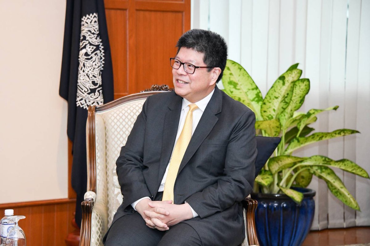MFAThai's tweet photo. New Zealand Ambassador to Thailand 🇳🇿 paid a courtesy call on PS Thani🇹🇭 on the occasion of his assumption of duty. Both sides discussed post #COVID19 economic recovery coop. &amp; shared views on regional developments such as #ASEAN #APEC2022THAILAND #IPEF and #Mekong Sub-Region. https://t.co/B4FMI1oLPH