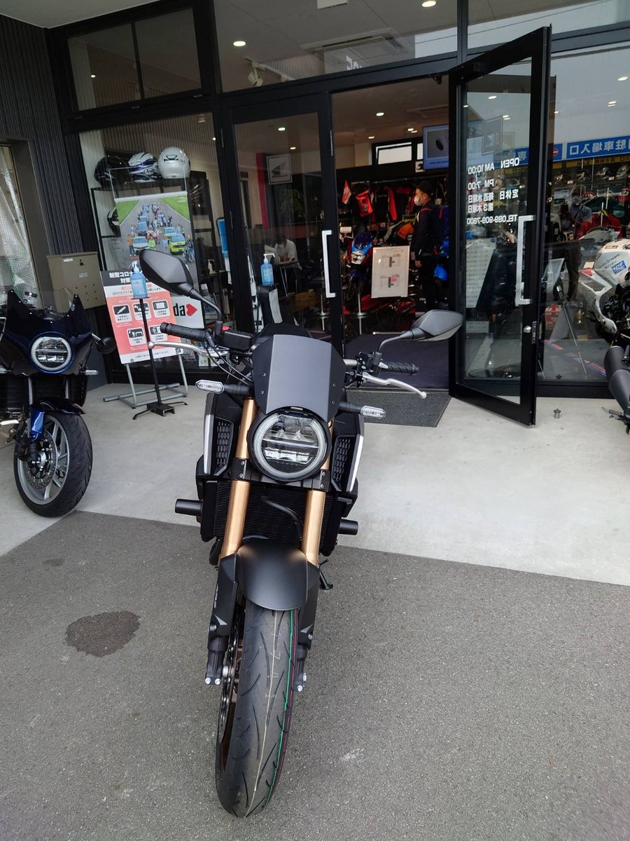KotetsuGLR's tweet photo. 本日納車しました！
 #CB650R https://t.co/vSnQZ80gI6