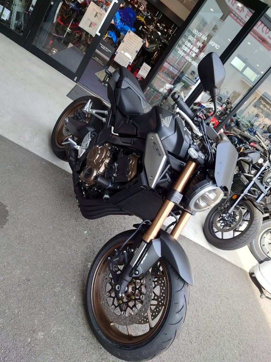KotetsuGLR's tweet photo. 本日納車しました！
 #CB650R https://t.co/vSnQZ80gI6