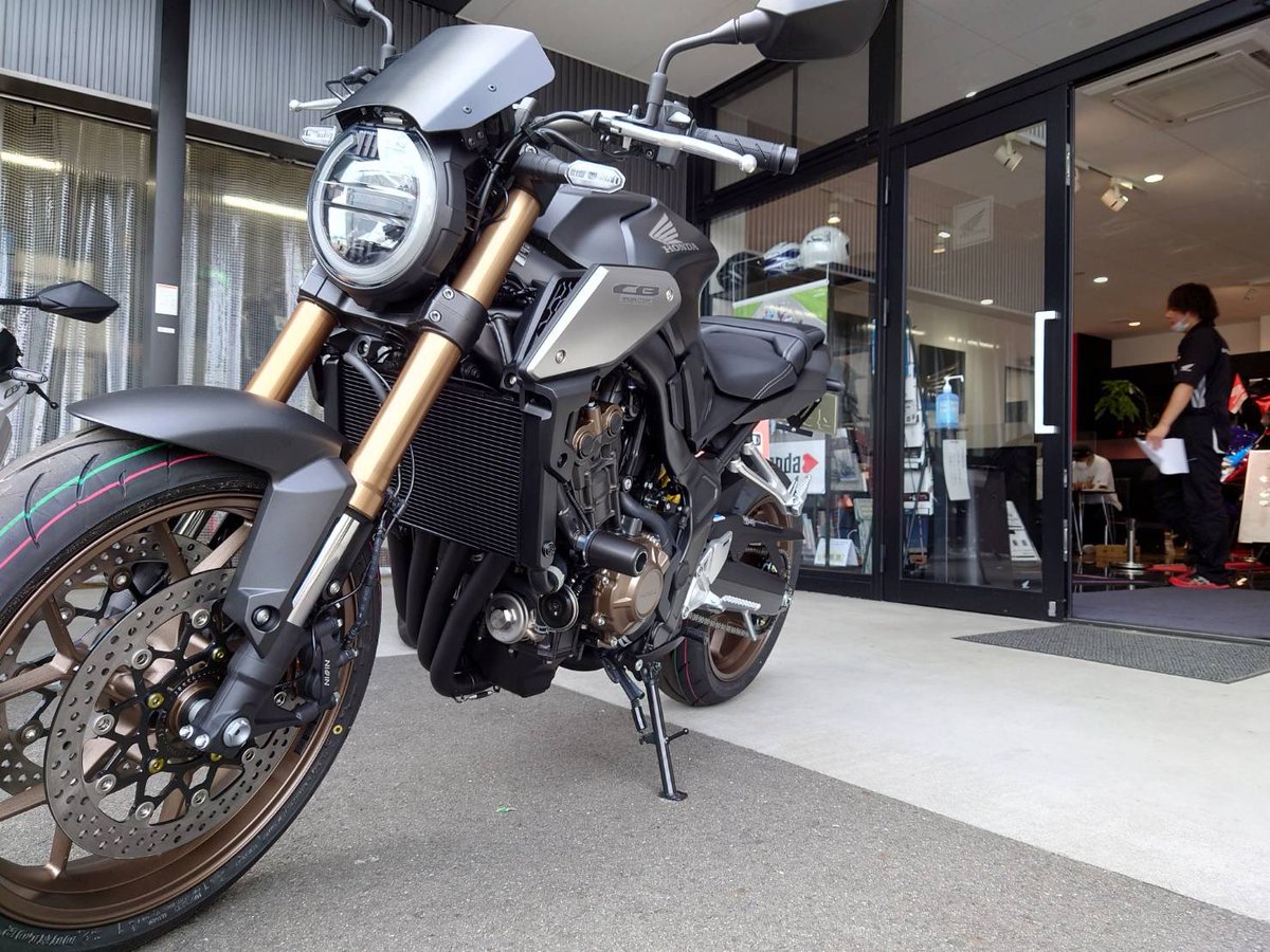 KotetsuGLR's tweet photo. 本日納車しました！
 #CB650R https://t.co/vSnQZ80gI6