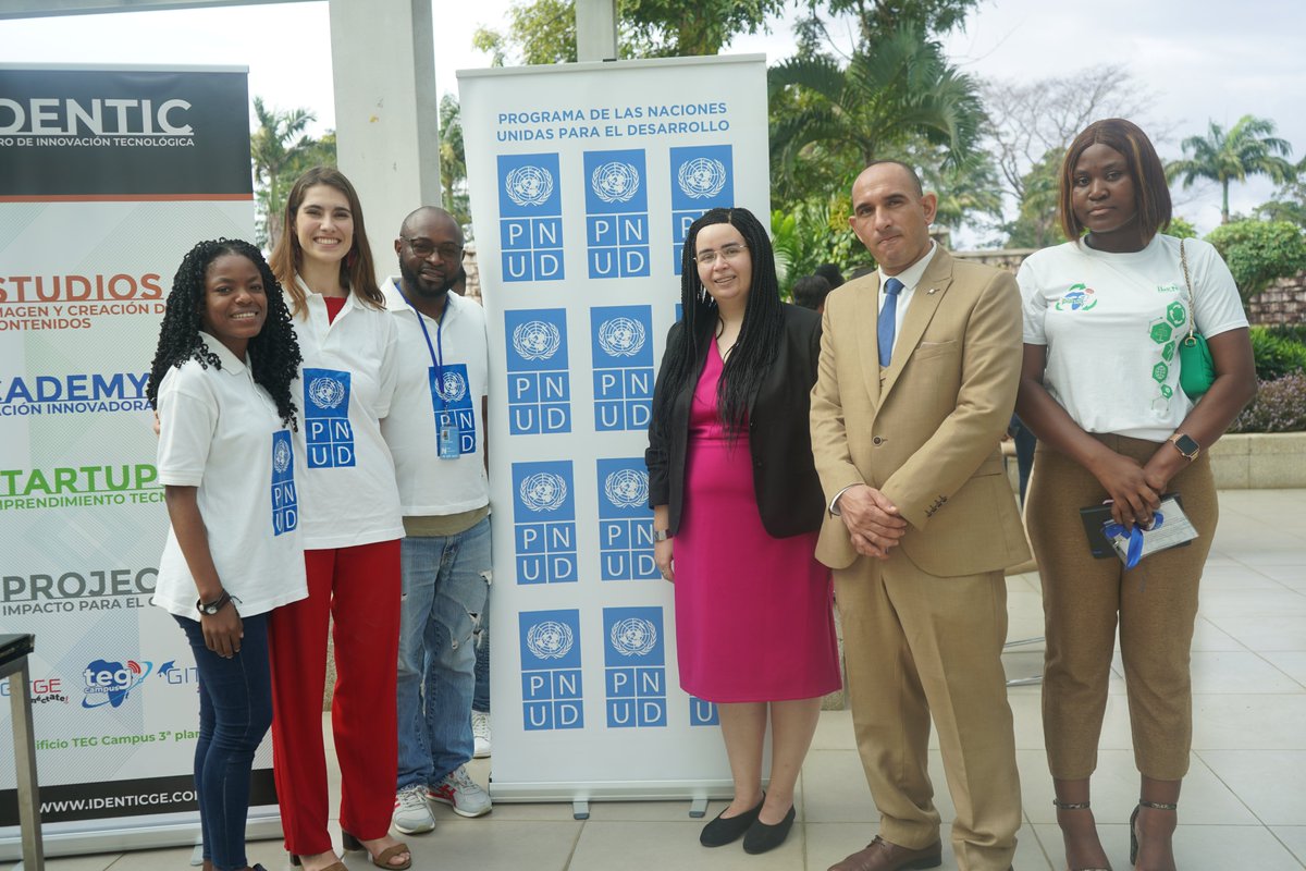 UNDP_EG's tweet photo. 150 chicas y chicos jóvenes se reúnen en un evento medioambiental para luchar contra el #CambioClimatico 

@TEGCampus1 organiza las LCOYS en Malabo con la colaboración del @UNDP_EG ,  @UNICEFGuineaEcu , Embajada de Egipto y la #UNGE.

#ODS13 @identicGE https://t.co/DM5wG6xfOd
