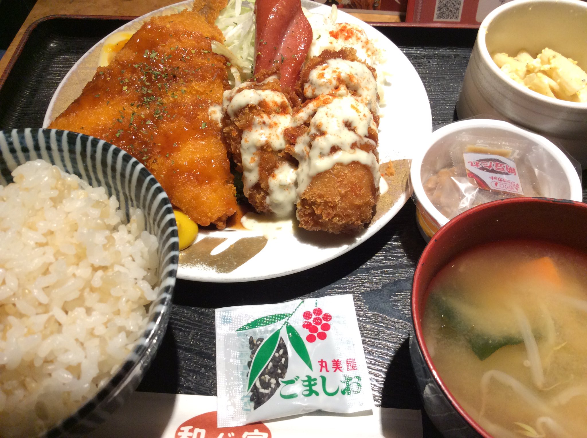 居酒屋 和が家 秋葉原店 明日10 5 水 の 和が家ランチ お献立です 特大アジフライ Amp カキフライ定食 納豆付 700円 牛丼定食 おまけ一品付 700円 C 肉団子カレーライス サラダ ヨーグルト付 700円 発芽玄米使用 ライス大盛り無料