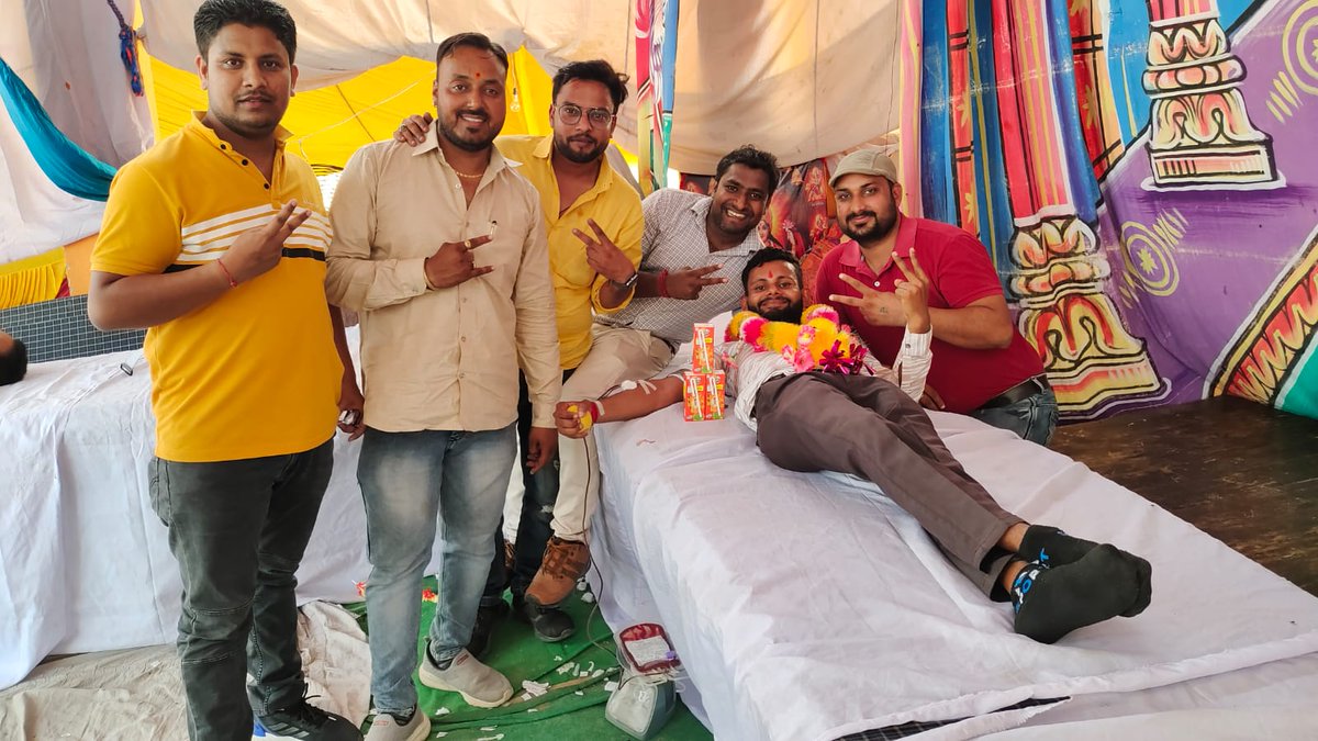 teamfbdofficial's tweet photo. आज कस्बा सुल्तानपुर, चिलकाना में आयोजित हुए रक्तदान शिविर में कुल 60 यूनिट रक्तदान हुआ।

सभी रक्तदाताओं की रक्तदान सेवा को नमन🙏🇮🇳
रामलीला कमेटी कस्बा सुल्तानपुर का विशेष धन्यवाद👏👏
#TeamFBD ❤️ #Saharanpur https://t.co/xL6qTHExkK