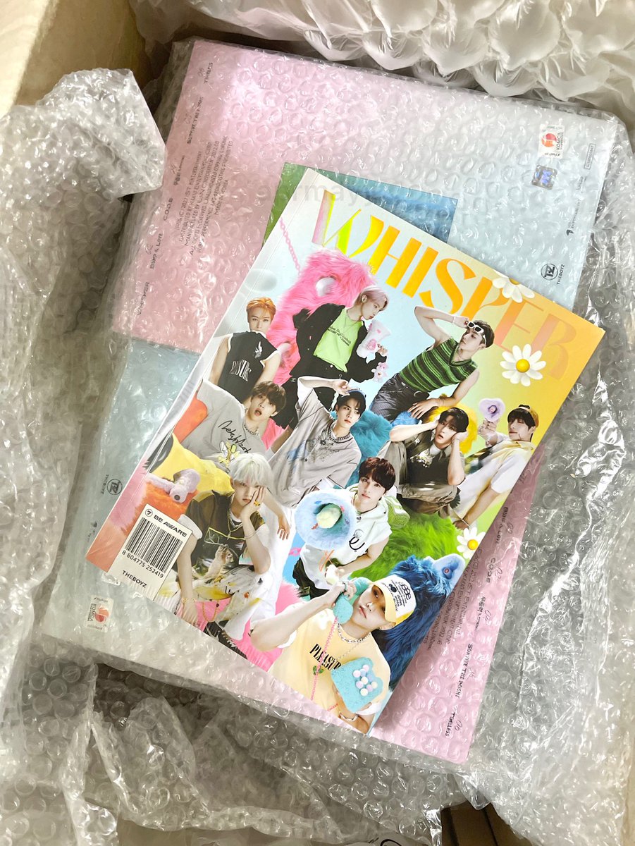 bdaprmayy's tweet photo. 📚อัลบั้มถูกเคลียร์ภาษีและถึงบ้านเราเรียบร้อยแล้วนะคะ ลูกค้าคนไหนต้องการเปลี่ยนที่อยู่แจ้งเราทางดีเอมได้เลยค่ะ 
💌-ทุกออเดอร์จัดส่งไม่เกินวันศุกร์นี้นะคะ #aprxupdate https://t.co/DqhfJP8eAK