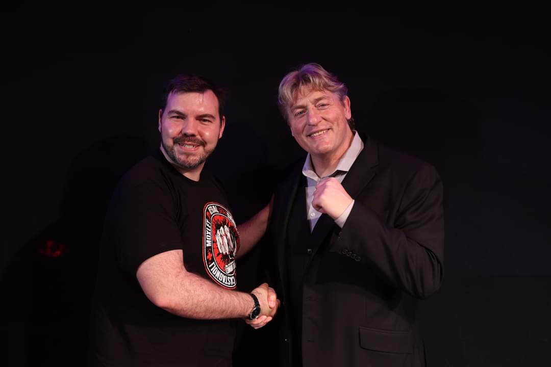 DvDB21's tweet photo. Not often I can say I've met wrestling royalty 😄 Great show on Saturday by @Inside_TheRopes , and a great honour to meet @RealKingRegal https://t.co/WPXR4Iyw7D