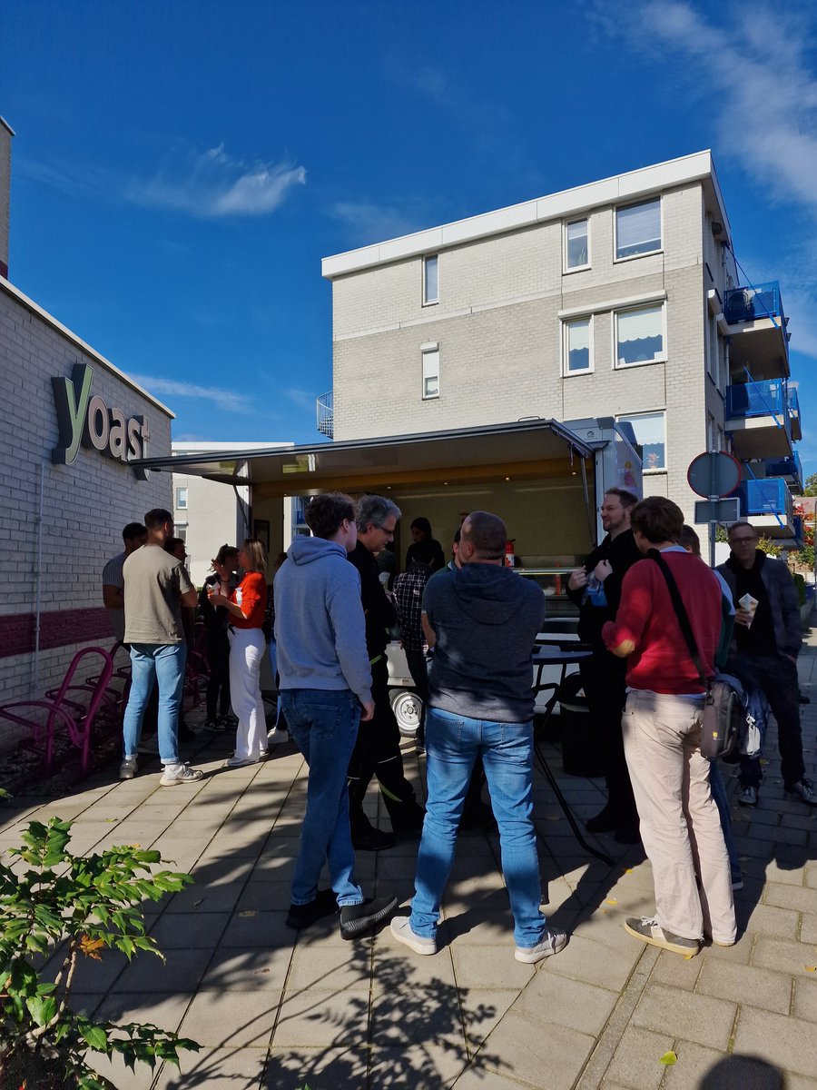 yoast's tweet photo. Its lunch time! #YoastCamp is in full swing and after the talk from @jonoalderson this morning, we think some fries are needed. https://t.co/XidpzWDqy0