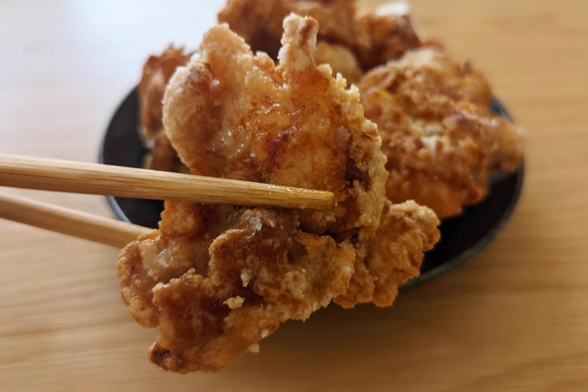 ポイントはごま油！思わずやみつきになる唐揚げレシピ。