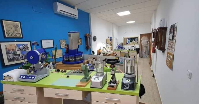 RestaurarTiempo's tweet photo. Nuestro taller.
https://t.co/Qqs52Gwtqi
https://t.co/265OMGRkum https://t.co/mQXWQiT0KQ