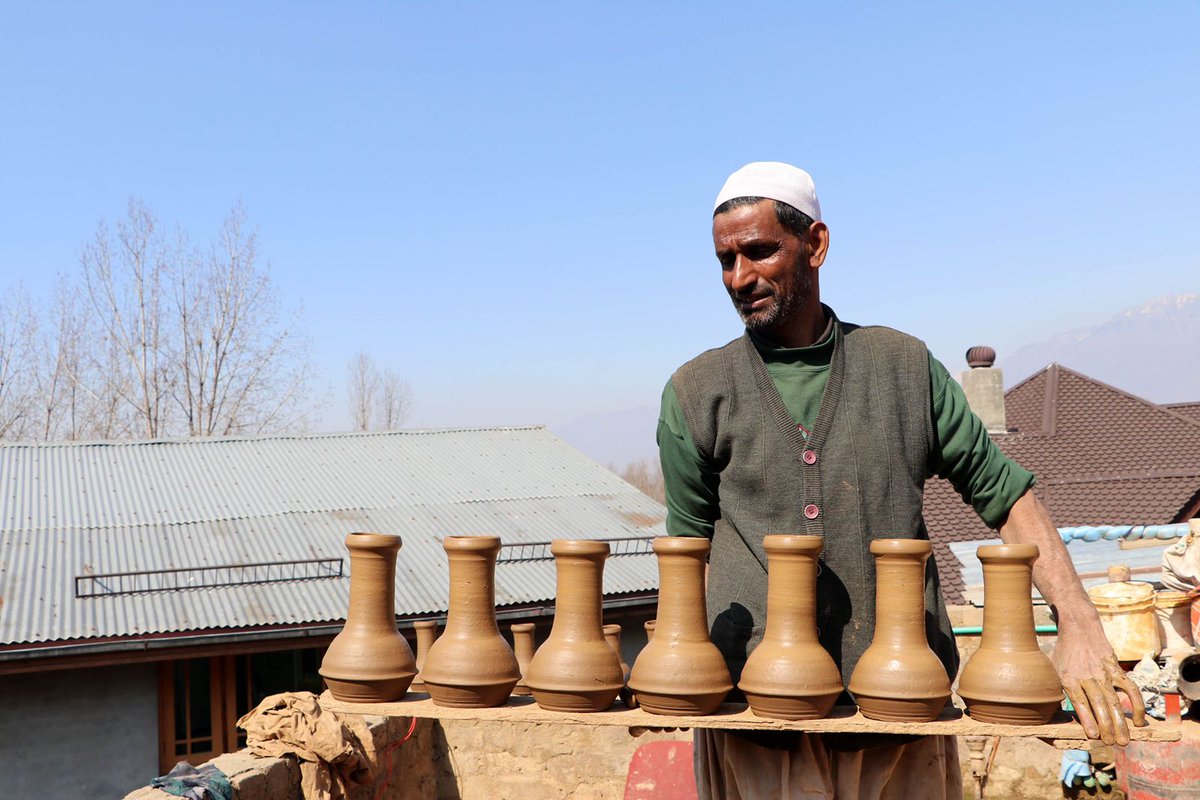 Nissar Ahmad on Twitter "A Kashmiri potter produces an Tumbaknari a