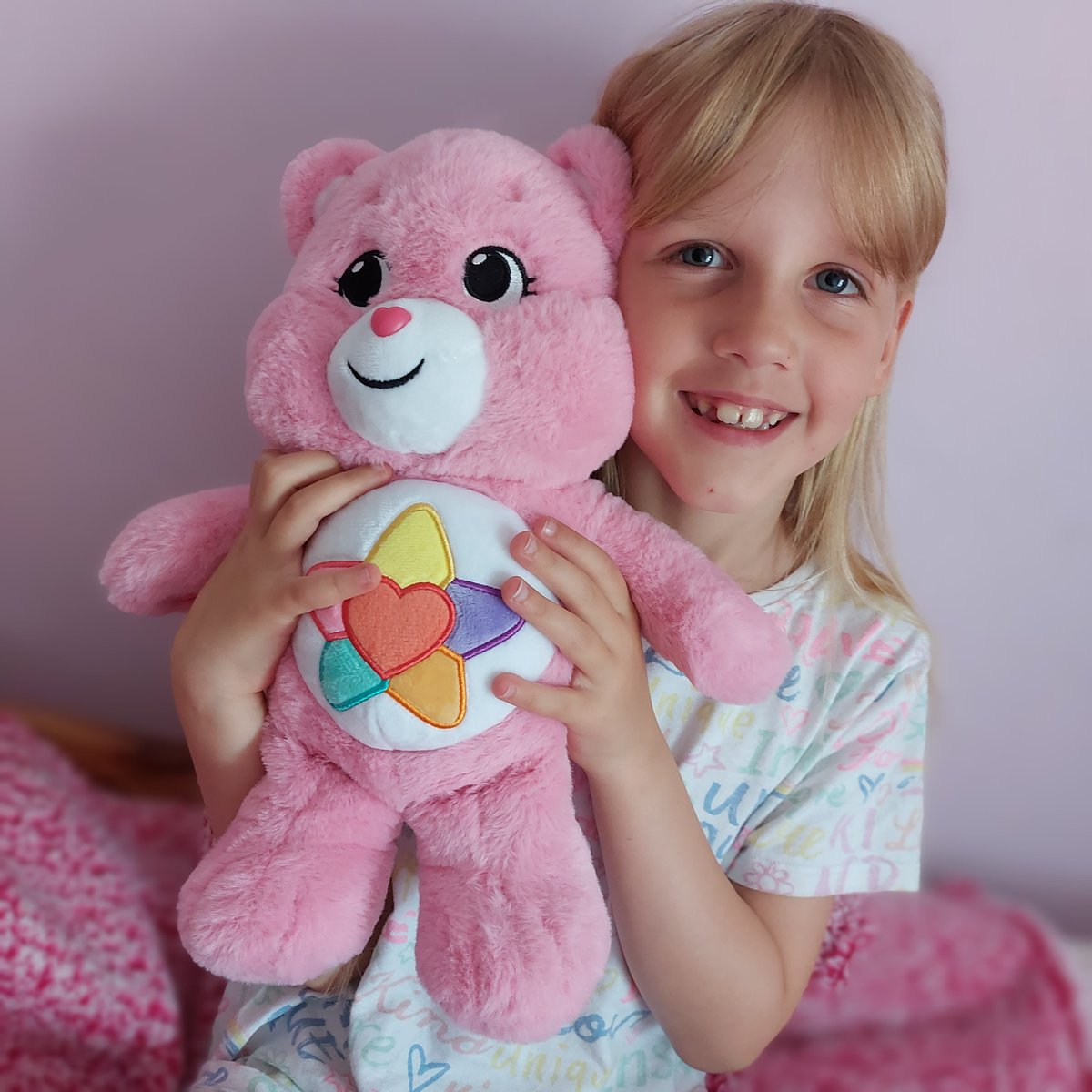 Who loves Care Bears? We celebrate their 40th anniversary by taking a look at one of their new bears lilyslittlelearners.com/2022/10/care-b…
#carebears #basictoysuk