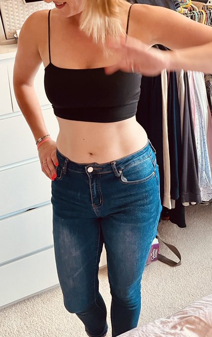Who wants to see the jeans off? Just posting the pics over on OnlyFans&hellip; 🔥🔥🔥💋 https://t.co/Ixp7VCsW8Y<a href="/tag/hotwife"class="tags"><span>#hotwife</span></a><a href="/tag/qos"class="tags"><span>#qos</span></a><a href="/tag/qostattoo"class="tags"><span>#qostattoo</span></a>