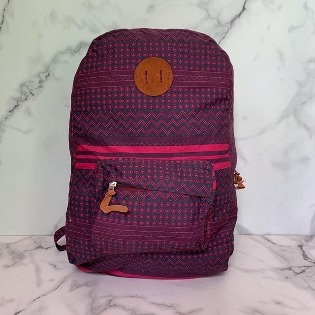 macho2ndshop's tweet photo. Saya menjual Tas backpack COTTON ON seharga Rp150.000. Dapatkan di Shopee sekarang! https://t.co/doo31P4CAd #ShopeeID https://t.co/ir4qOzPPpS