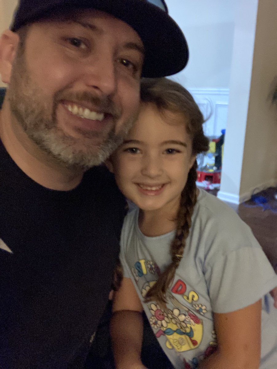 memoriesofacha1's tweet image. Sending MiniChamp off to school. Did her hair..she wanted braided pigtails. Praying for good news at court Thursday. She’s growing up so fast 😢. #dadlife #futurestreamer #prayingthingschange #love