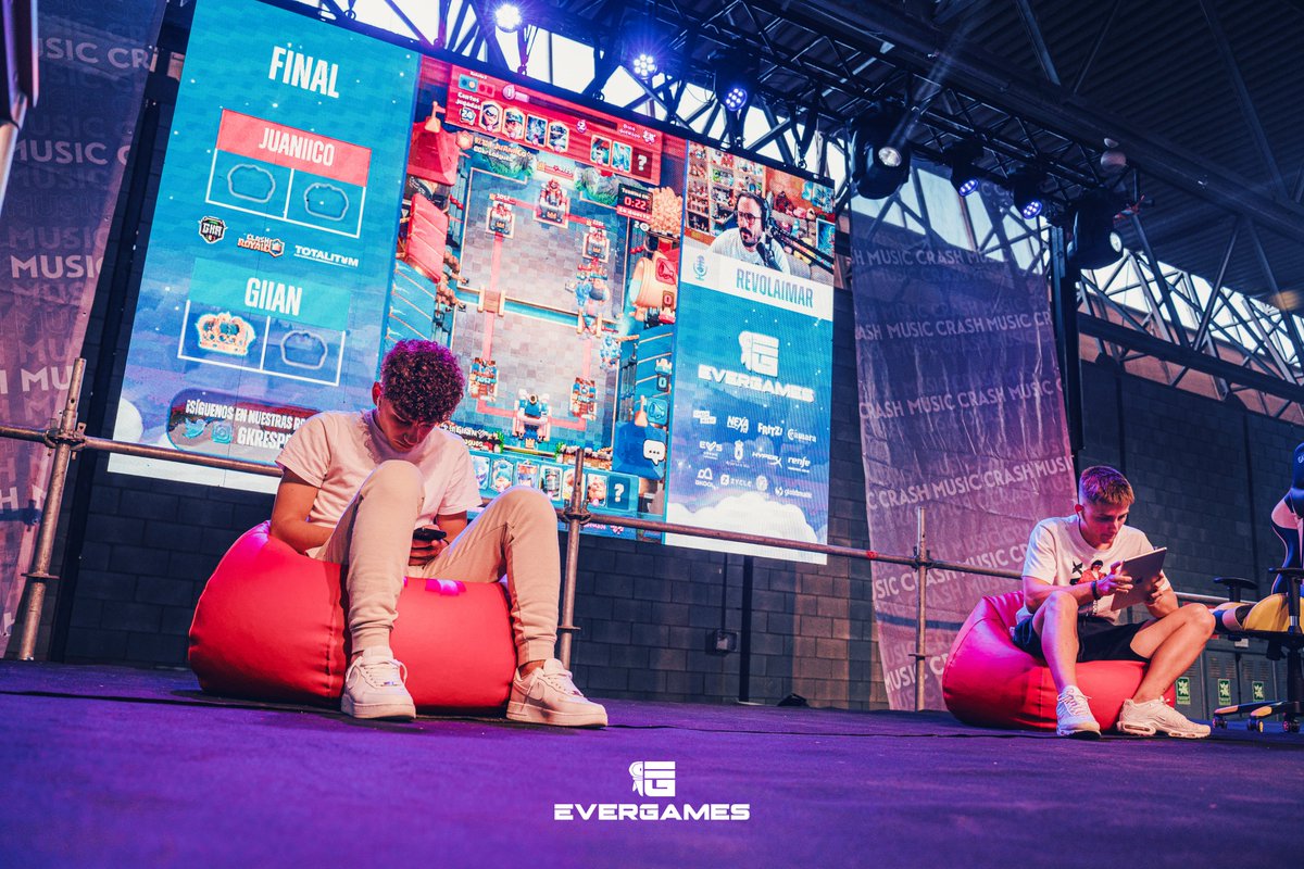 ¡Épico se queda corto para describir la final de Clash Royale!🏅

No podemos esperar al año que viene para repetir👑

<a href="/AytoRoquetas/">Ayto Roquetas de Mar</a> <a href="/crashmusic_es/">Crash Music</a> 
#Evergames