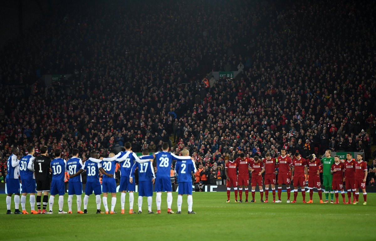 BREAKING : UEFA resmi mengumumkan akan ada minute of silence sebelum kick off di semua pertandingan UCL, UEL, UECL pekan ini untuk korban tragedi Kanjuruhan. ⚽🥀