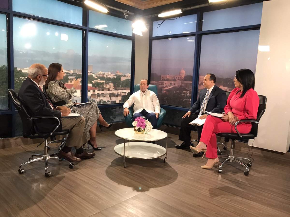 Matinal5's tweet image. Ya estamos en el aire en la entrevista simultánea con @JosePaliza Ministro Administrativo de la Presidencia @MinpreRD sintonízanos por @TelemicroHD @TelecentroHD @Digital15HD @despiertard13 @LaOpciondelaMa y una red de más de 80 emisoras e todo el territorio nacional