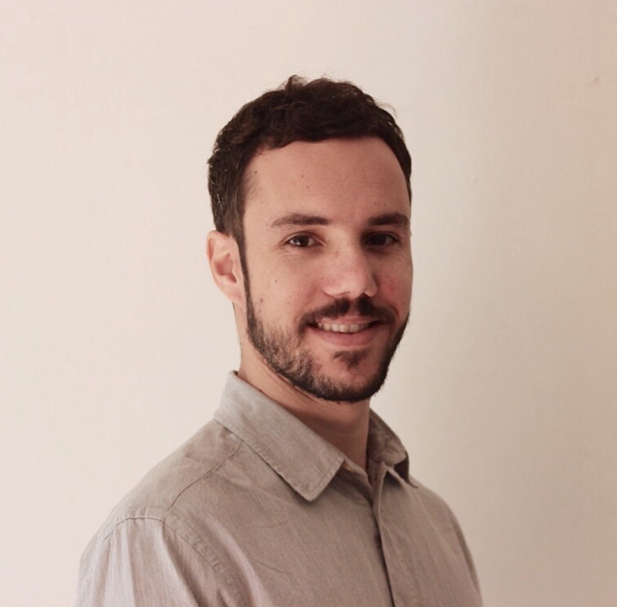 alumniUPF's tweet photo. 📚 Ignacio Concha (@Iconchar), #alumniUPF del Màster en Estudis del Discurs, parlarà aquest dijous sobre el seu llibre “Darwin en el país desconocido”.
🗓️ 06/10, 16.30 h
📌 Aula 52.425, Campus del Poblenou
Aquesta activitat és oberta a tota la #ComunitatUPF. No te la perdis! https://t.co/0jLc9Bxiwl