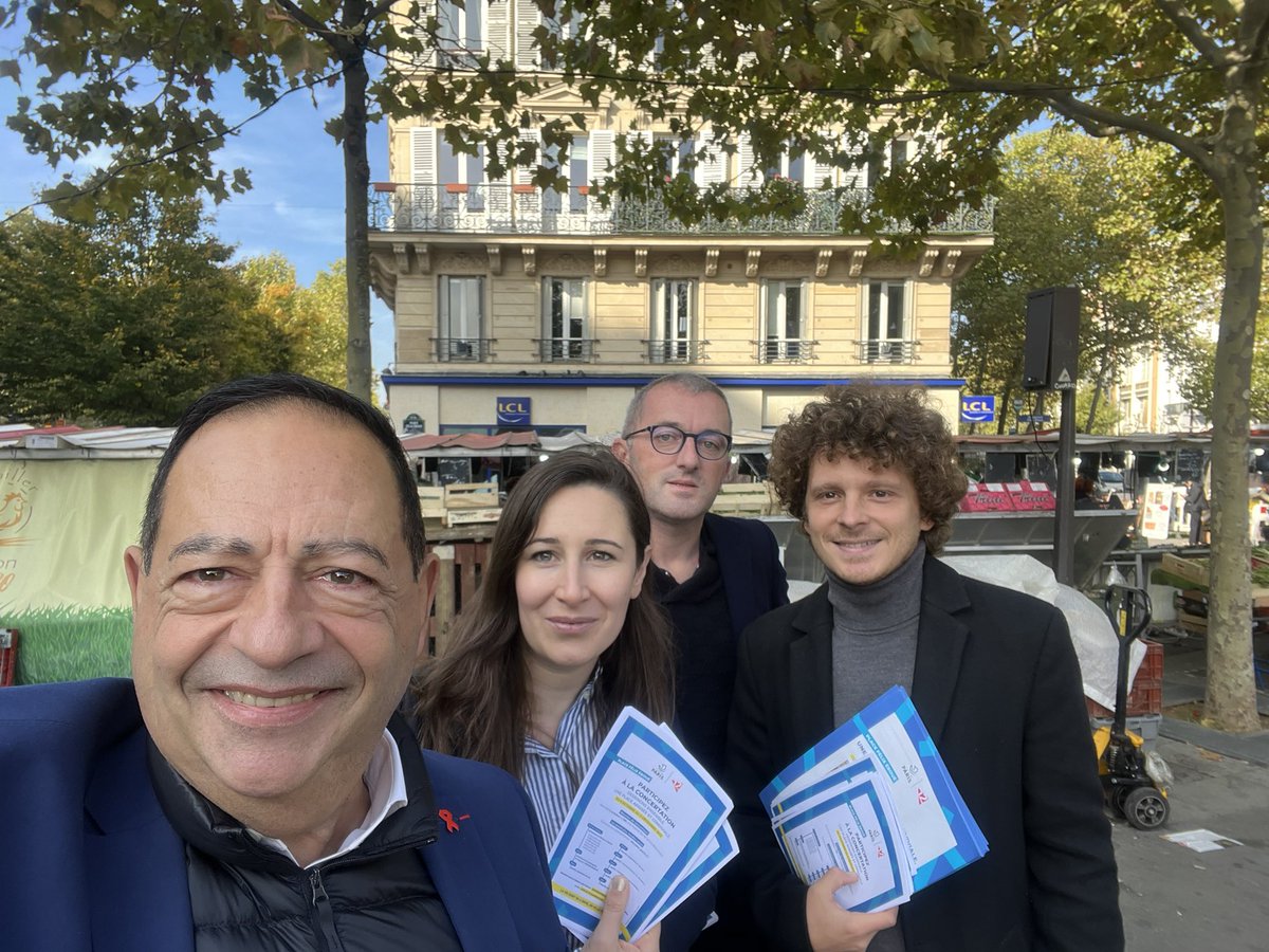 JeanLucRomero's tweet photo. Rencontre avec les usagers du marché #Daumesnil pour évoquer le réaménagement de la place Félix Eboué ! 

Venez donner vos avis et faire le point sur les aménagements prévus, mercredi 5 octobre à la mairie de @Paris12 pour le lancement de la concertation ! https://t.co/yrB23J4wLw