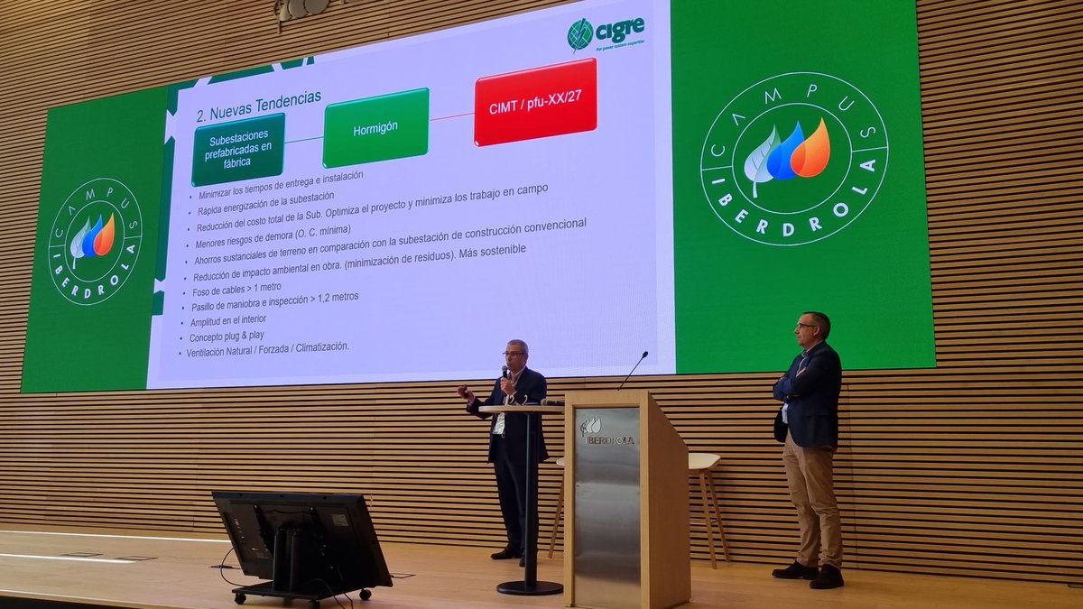 CIGRE_Esp's tweet photo. Las soluciones modulares de celdas MT han sido expuestas por Jorge Garrote y Joseba Gómez @ormazabalglobal y Lorenzo Aparicio de MESA https://t.co/2fJgGFcSXW