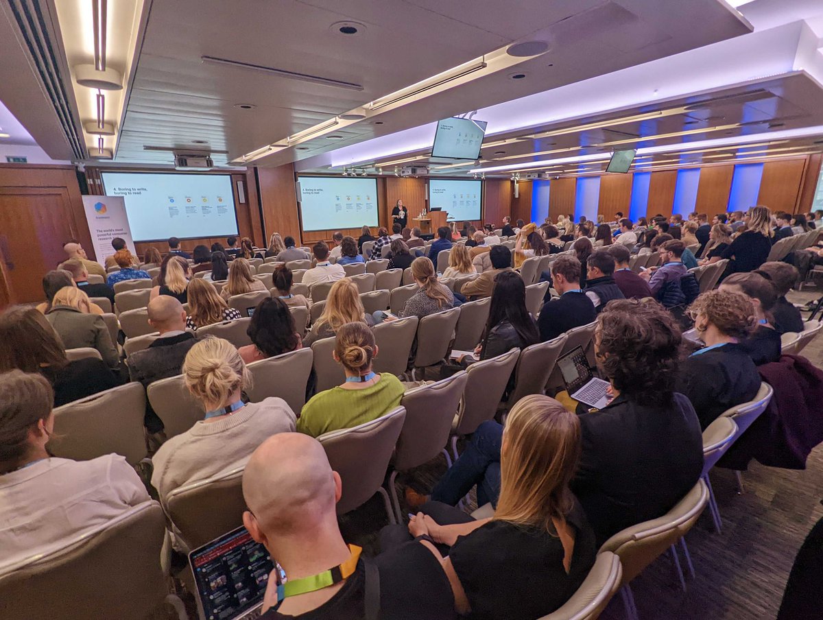 It’s so nice to be back in person at #BWMasterclassUK today AND get to talk about one of my favourite subjects - data-driven storytelling 🤓