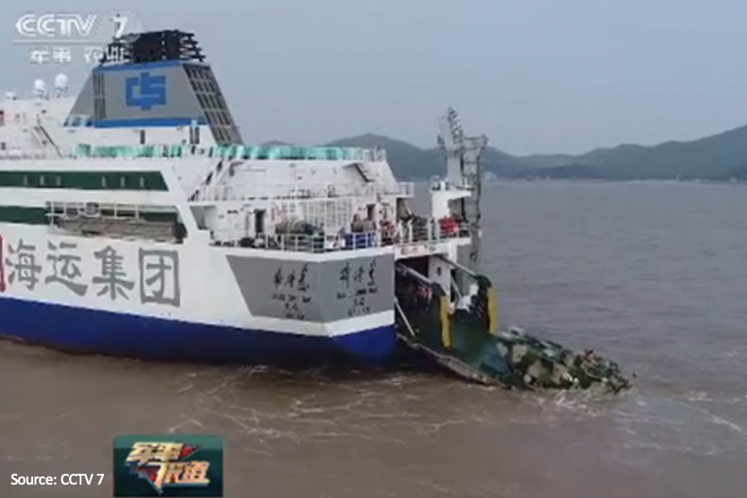 COSCO Shipping is ook “onafscheidelijk van een sterke marine.” Het oefent met het leger voor een mogelijke invasie in Taiwan. Veel schepen van het bedrijf worden ontworpen om zwaar materiaal als tanks te vervoeren.