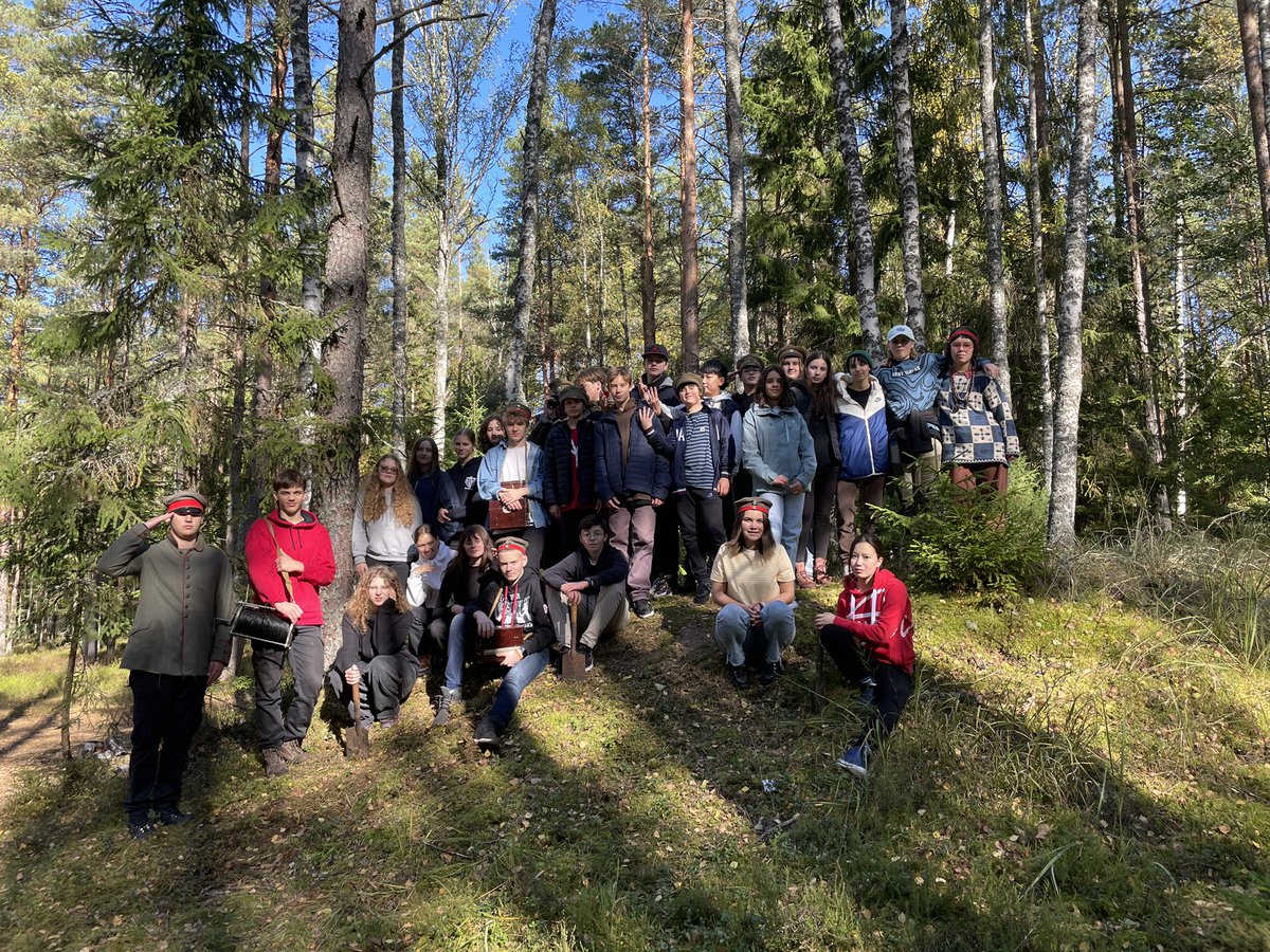 MKells's tweet photo. #loveisriga students re enact history at #bootcamp today in the #Kemeri national park. #outdoored #contextual #learningwhiledoing https://t.co/CzztkqDTB8