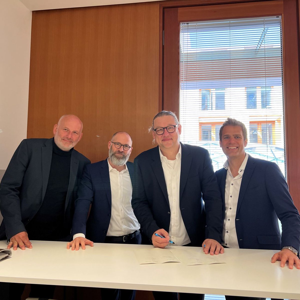 🤝 #BerlinEventNetwork e.V. (BEN) wird <a href="/Fwd_live/">Fwd:</a> Landesvereinigung Berlin
👉 bit.ly/memo_media_BEN…
📸 fwd: Bundesvereinigung Veranstaltungswirtschaft
#events #veranstaltungsbranche #mice #eventplaner #wirfürevents #branchennews