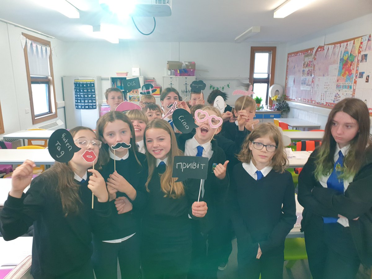 LAModLangs's tweet photo. European Day of Languages last week #TeamLinAc #1plus2_WLC https://t.co/ZLmSQJOLyM