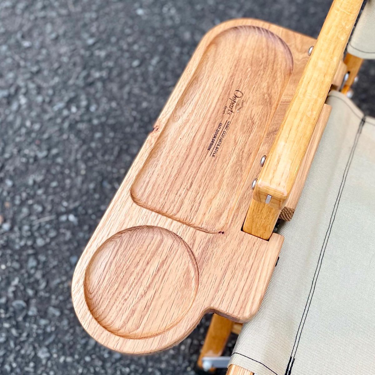 tateisukanna_'s tweet photo. 7GRAIN×OOPARTSコラボ

カーミット以外にも
あんなチェアやこんなチェアに
ぴったんこサイドテーブル

天然素材
唯一無二の逸品です

今日も一日ありがとうございました
明日も11時から
お待ちしてます

#タテイスカンナ #campooparts #7grain #カーミットチェア #サイドテーブル #オーク #チェア https://t.co/YhLSQcdtjD