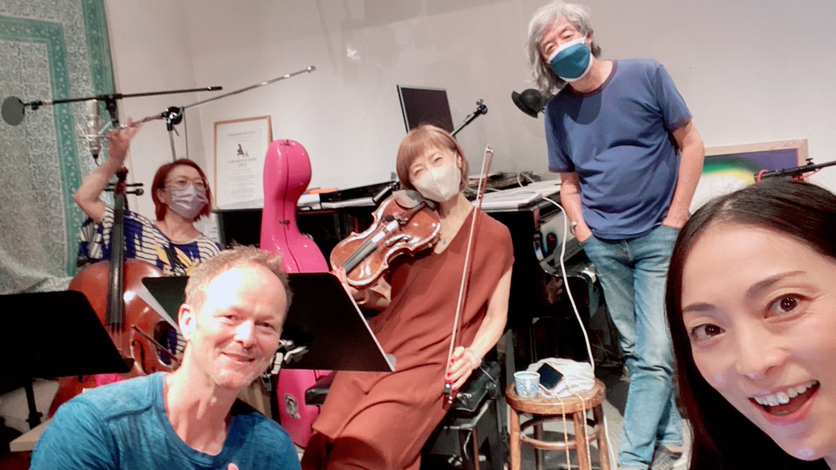 matsumoto_eiko's tweet photo. 2回目リハも濃厚で最高〜〜っ❣️

🫧松本英子 Billboard Live 2022 🫧
with 井上鑑(Pf.)金原千恵子(Vn.)笠原あやの(Vc.)クリストファー・ハーディ(Perc.)

10月10日（月・祝）
@Billboard Live YOKOHAMA
[1st]   開場15:00 ／開演16:00 
[2nd] 開場18:00 ／開演19:00

ご予約🍹
https://t.co/cLrIxP5aon https://t.co/5h3nxxERa9