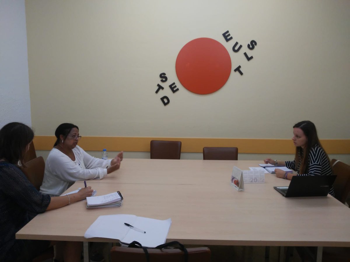 ciutatsdh's tweet photo. A @ajsantfeliu, la Julia Soanirina ha explicat la seva experiència i la història de la @AllianceMDW al Col·legi @mercedaries i a @fetasantfeliu https://t.co/IKbJEpViEH