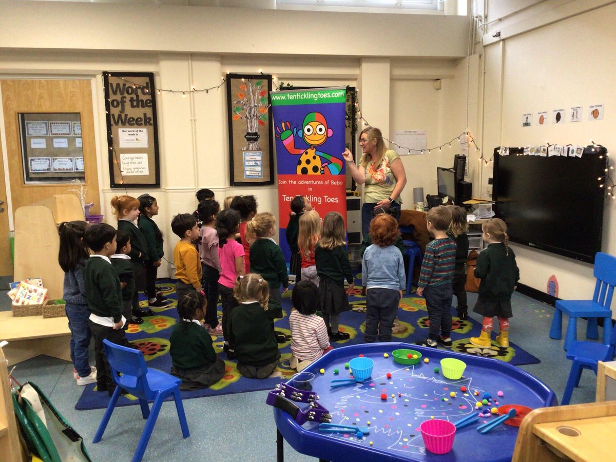 ChorltonParkPS's tweet image. Nursery were very excited this morning as we had a very special visitor! Local author Morag Dennett came to read us her story @tenticklingtoes. We loved listening and getting involved with the actions and words. Thank you Morag! #article31 #article28