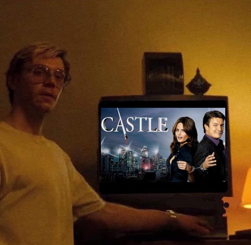 liitixx's tweet photo. ya t dije q veremos todas las temporadas de castle y luego podrás irte https://t.co/fgOtZHIcUq