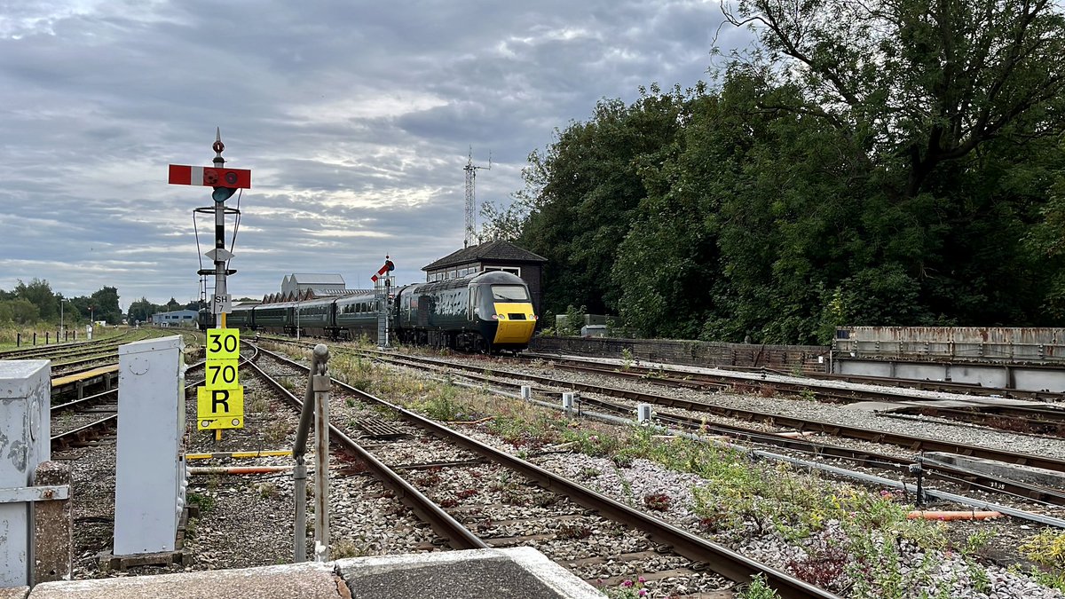 Joe_Dodman's tweet photo. Happy 46th Anniversary to the Class 43 High Speed Train!!
#HST #HighSpeedTrain #Intercity #IC125 @CrossCountryUK @GWRHelp https://t.co/hI9rdtwsxm