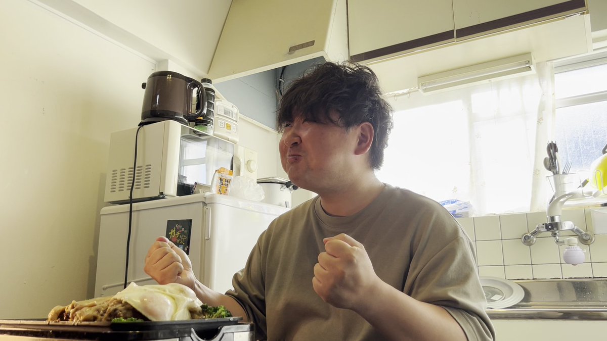 koregati's tweet photo. やまださんがやりたかった企画。

心霊スポット撮影時との違いが
あからさますぎる。 https://t.co/kSIITHIshr