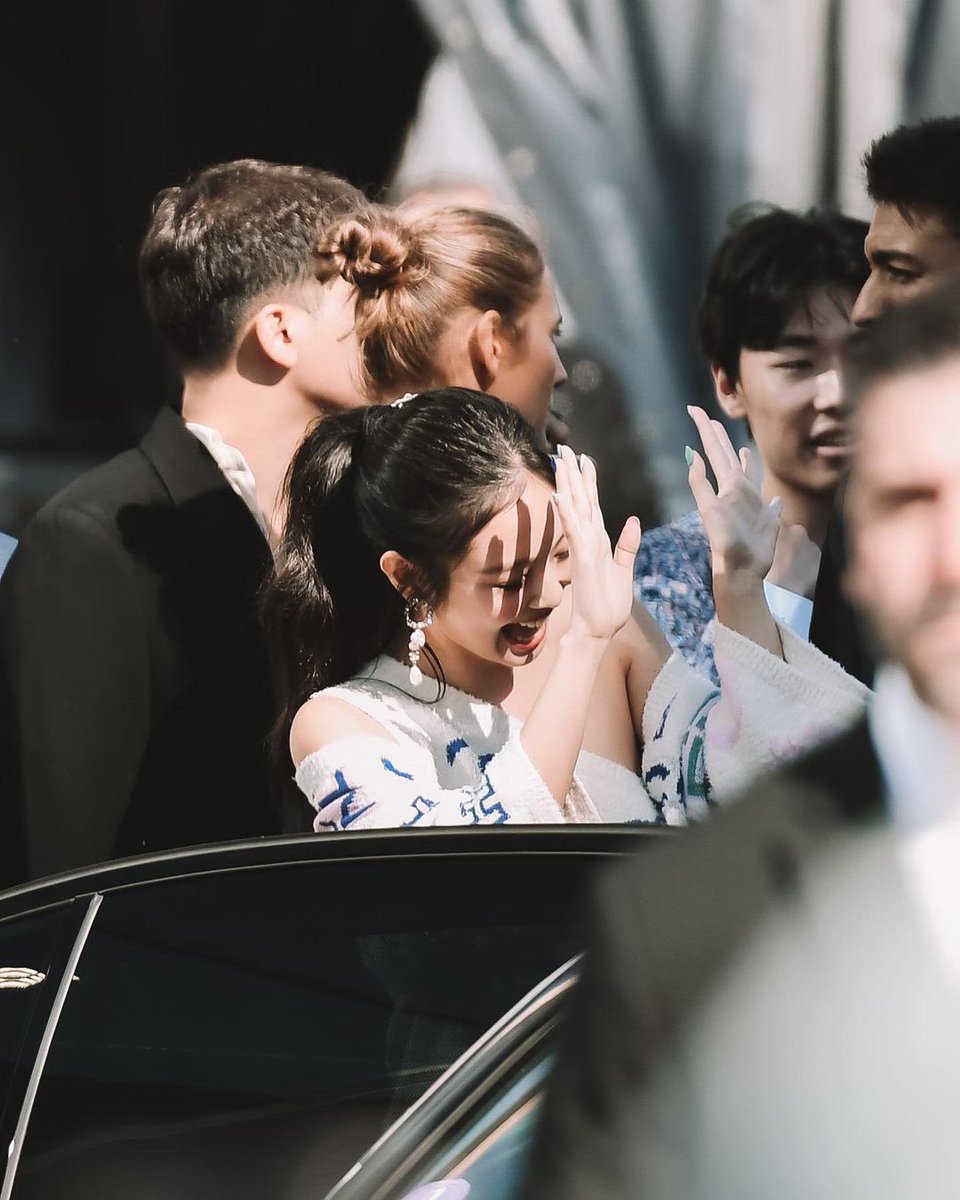 lguessgood4u's tweet photo. Beauty Queen 🤍

JENNIE CHANEL TAKEOVER
#JENNIExCHANELSS23 
#CHANELSpringSummer https://t.co/Zg3cRoOdKh