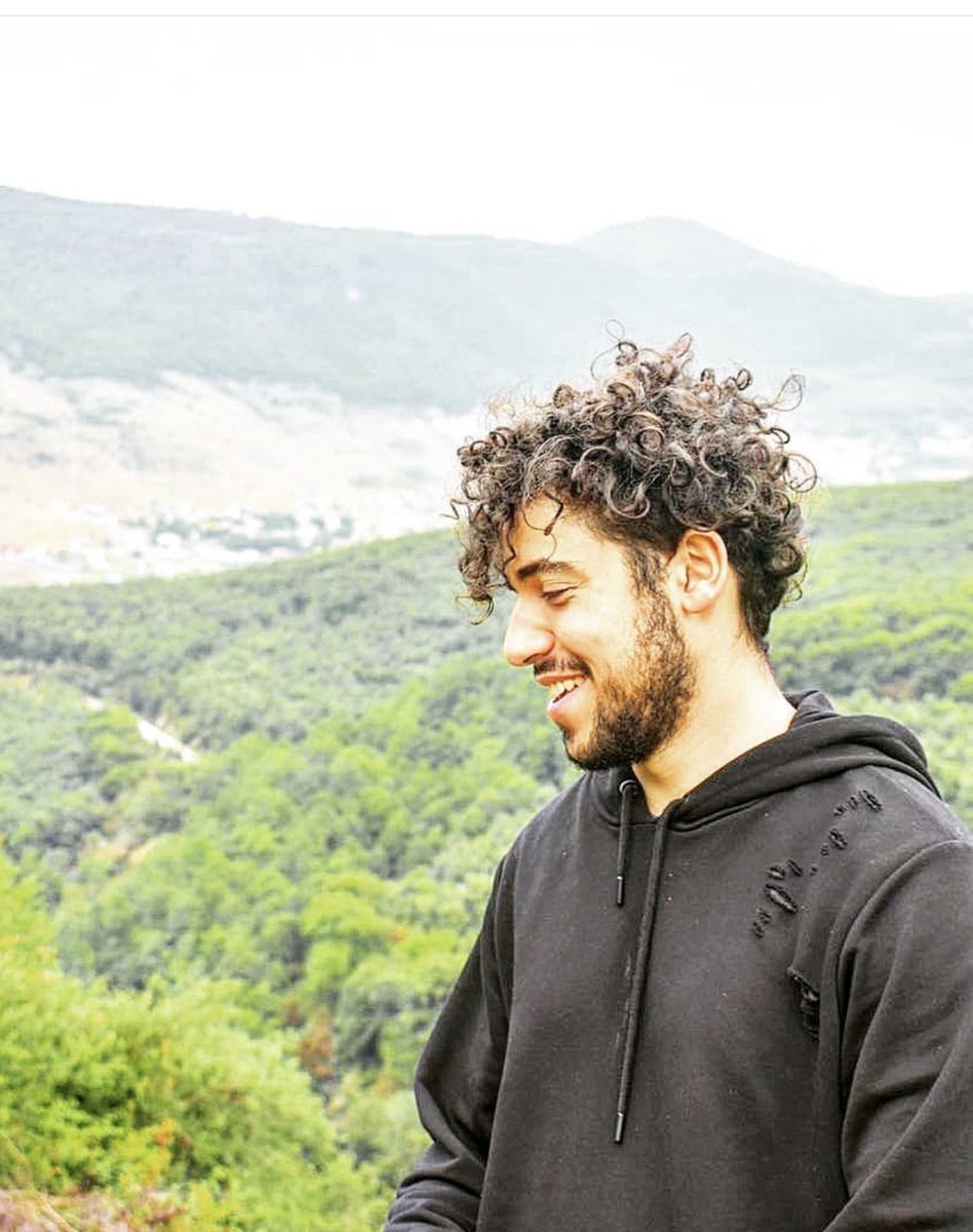Omid_M's tweet photo. Shervin Hajipour was released on bail today. His powerful song “Baraye” [for...], which lists a series of injustices &amp; rights violations in Iran, became instantly viral. After his arrest, the song became the anthem of unity. Welcome back! #MahsaAmini #مهسا_امینی #IranProtests2022 https://t.co/augQrU5Lqn