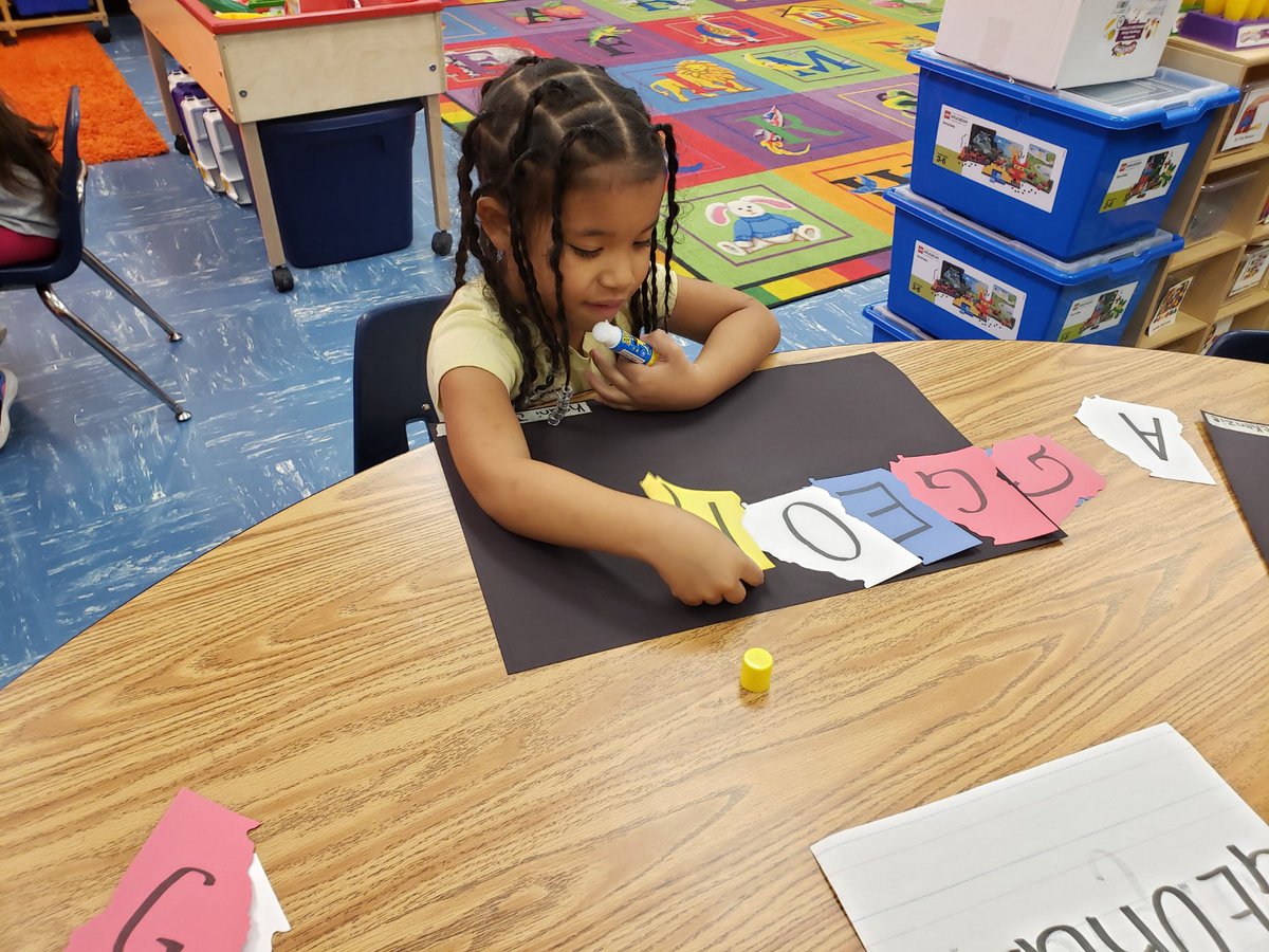 MtCarmelES_HCS's tweet photo. Yesterday was the 1st day of #GaPreKWeek! Our PreK Mustangs learned how to spell Georgia! @HenryCountyBOE @KrystalLRichter @cmjonesx2 @Mr_Bsclass @ShandraSupports #MustangsRock @iammrsbolds @MediaNikkiAdams
#ExpectEarlyLearningHCS https://t.co/qW54T6uoyE