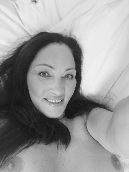 Good afternoon my darlings I hope that your all@doing well😈 just about to log on to https://t.co/UZfph6SOXQ&hellip;<a class="tags" target="_blank" title="On Twitter" href="/?out=eyJ0eXAiOiJKV1QiLCJhbGciOiJIUzUxMiJ9.eyJpYXQiOjE3MjA3MDcxMTEsImlzcyI6InR3cG9ybnN0YXJzLmNvbSIsIm5iZiI6MTcyMDcwNzExMSwiZXhwIjoxNzUyMjQzMTExLCJyZWRpcmVjdF91cmwiOiJodHRwczovL3R3aXR0ZXIuY29tL2RvaW5nIn0.j_89lADGLGpUIft8VWUzRvbWbU71mtjS19dnQ8CKbb6tYEATlEBvj9oOM0VyTH_zzC58D1oFKjrfFd1uOe5yLw">@doing</a>