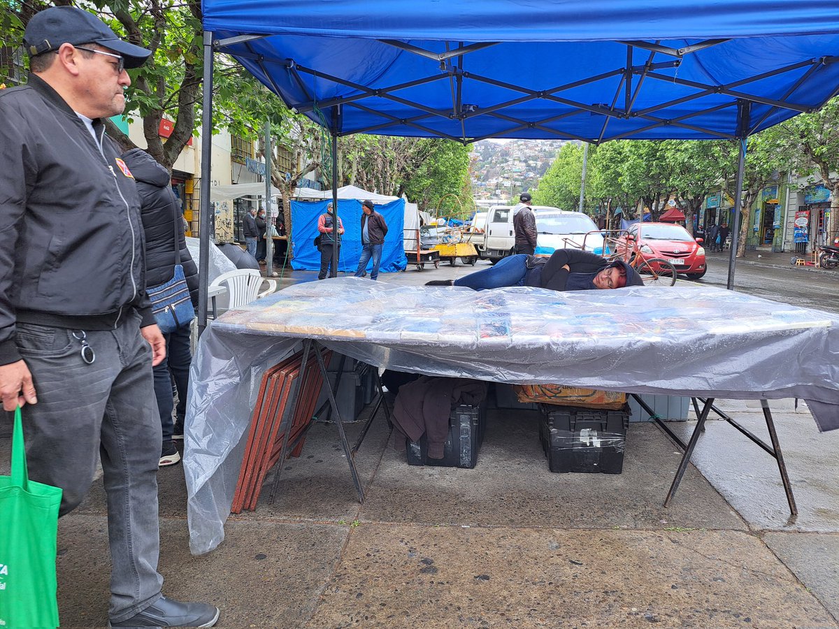 elhiperheroe's tweet image. Av. Uruguay
#Valparaíso #primavera2022