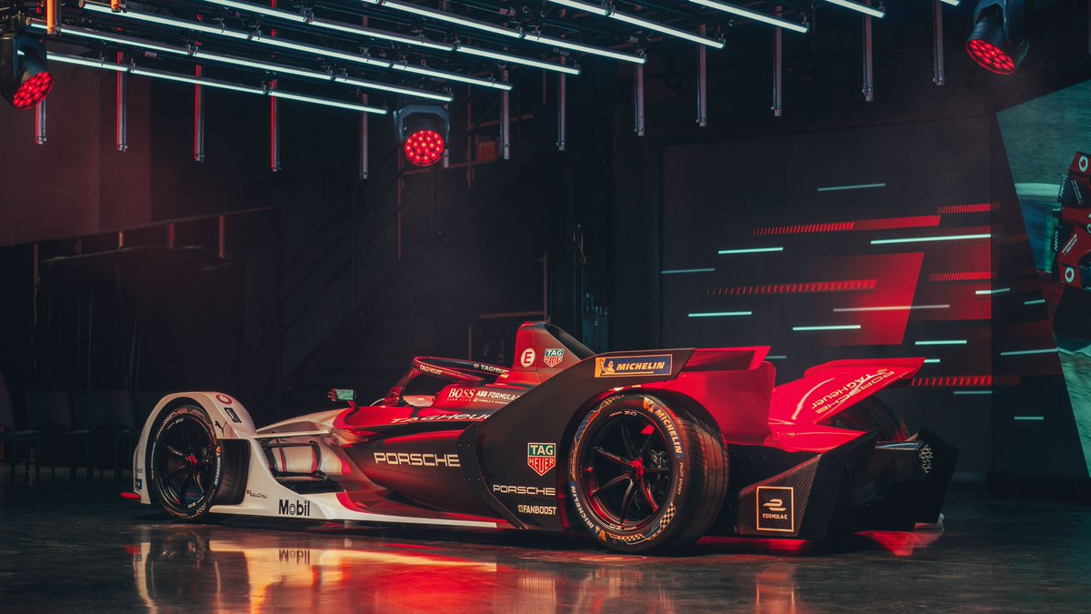 Mark your calendars: On 7 November, we launch the all-new Gen3 version of our #Porsche99XElectric. To shorten the time until then, we'll highlight great images from the Gen2 era. Like this one from our epic car launch in 2019. #MakeItMatter #PorscheFormulaE