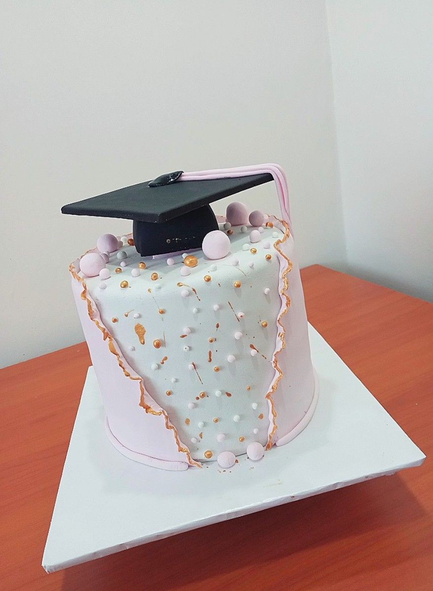 kui_tanayan's tweet photo. Happy Graduation Abby!!!!
#cakesnairobi #cakesofinstagram #cakes #cakesinnairobi #nairobibaker #cakedecorating #beautifulcakes https://t.co/LfgxOwQ3LV