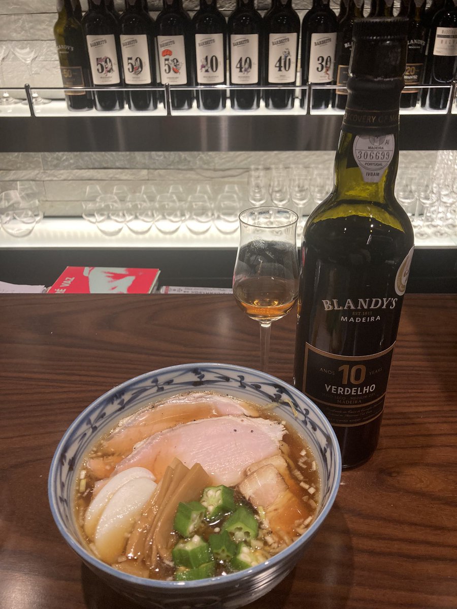 madeiralovermj's tweet photo. 冷やしラーメン、やっと!
温かそうに見えるのに、冷たっ!
うっまー!
#マデイラエントラーダ #冷やしラーメン #Blandys #Verdelho https://t.co/jLqHfHIoex