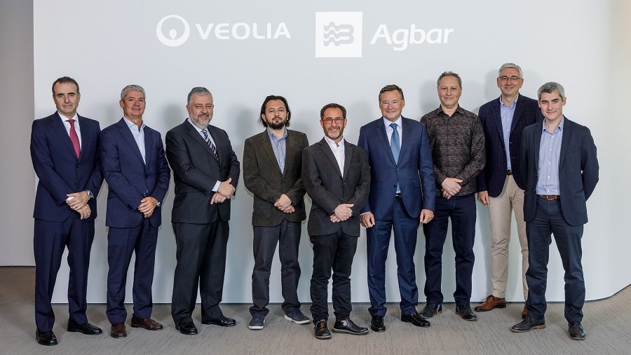 El ministro de Obras Públicas del Gobierno de Chile, <a href="/jcgarciapdea/">Juan Carlos Garcia</a>, visita diversas instalaciones de @Agbar para conocer de primera mano las #soluciones que desarrolla la compañía en la gestión del ciclo integral del #agua. 

➕ bit.ly/ObrasPublicasC…