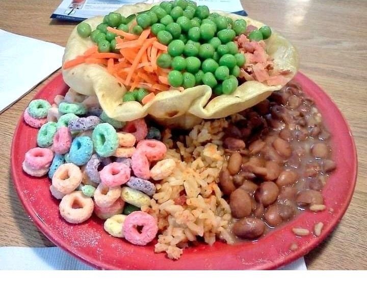 im_rob0t's tweet photo. He ido al Taco Bell y me he pedido el taco gratis. Nunca los he podido probar, un poco raros quizas. https://t.co/UpDnSt4LVj