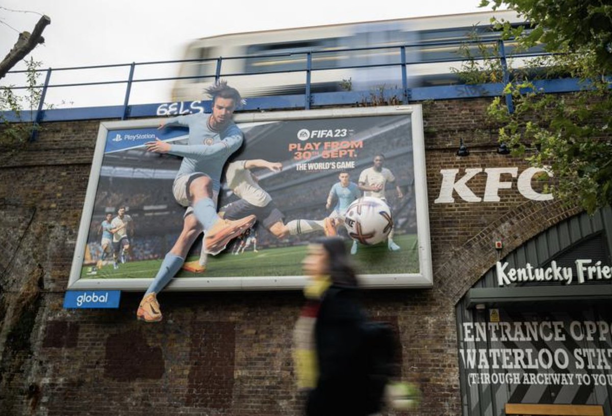 PrDOOH's tweet image. Nothing to do with the weekends footy result, but I do love a good special build billboard, like this that is part of the Waterloo Domination outside the UKs busiest train station (pre Covid).
@JackGrealish @Global #SpecialBuild #B48 #48sheet