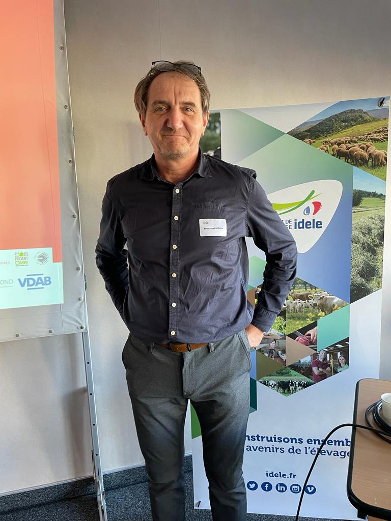InstitutElevage's tweet photo. 🔴 En direct @sommetelevage | Conférence
👉 Comment accompagner les éleveurs #bovins vers une meilleure qualité de vie au #travail ?
↪ Tous les acquis du programme @InterregFWVL Franco-Belge 🇫🇷 🇧🇪 #CowForme
🔸 Avec notre collègue Emmanuel Béguin https://t.co/hxFILMP9Sx