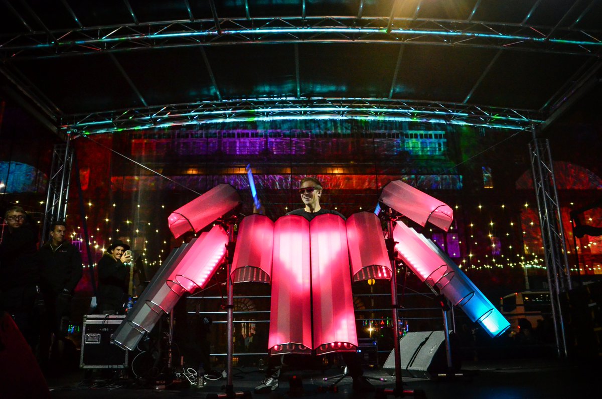 leftcoastuk's tweet photo. 🗣 There's still time to sign up to volunteer at Lightpool!

We're looking for enthusiastic people to help us guide visitors through the illuminated festival, art trails, Global Grooves performances, LumiDogs and tram parades. 

Photos: @cjgriffphoto https://t.co/LDdJ5eK18z